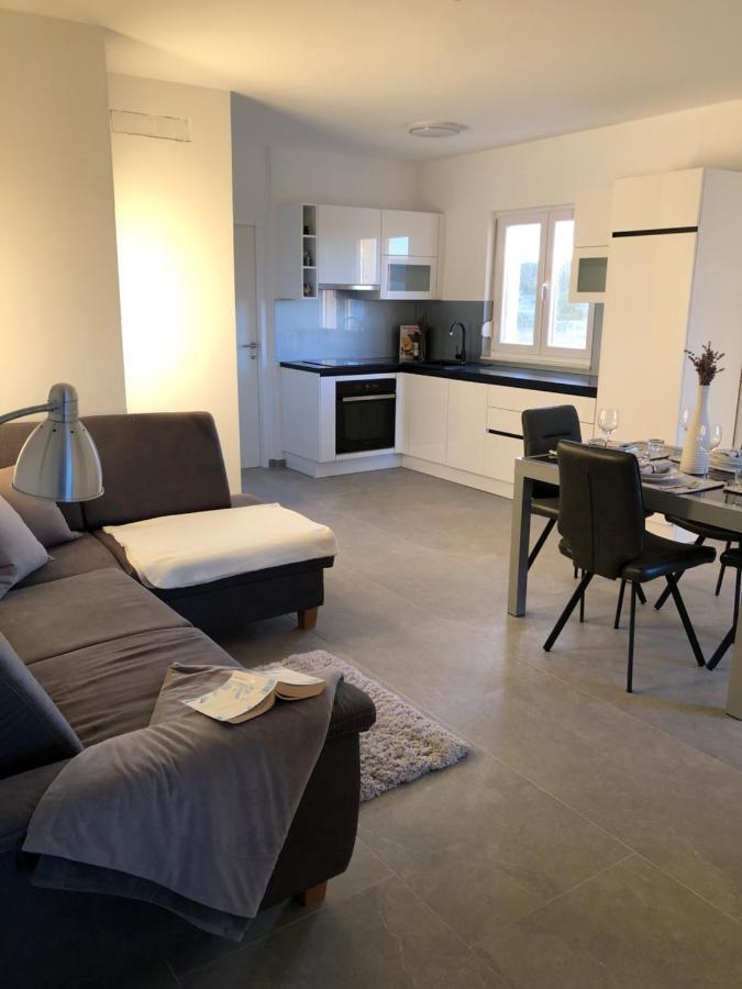 Apartments Villa Prima Privlaka  Eksteriør bilde